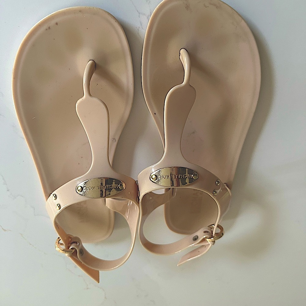 Michael Kors Thong Sandal - Picture 2 of 7
